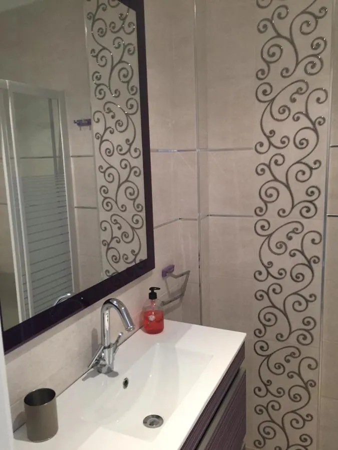 Félix Sáenz RooMalaga by Bossh Apartments España